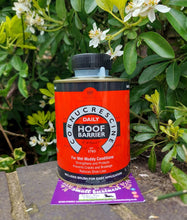 Load image into Gallery viewer, Cornucrescine Daily Hoof Barrier