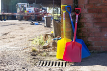 Load image into Gallery viewer, Red Gorilla Shovel