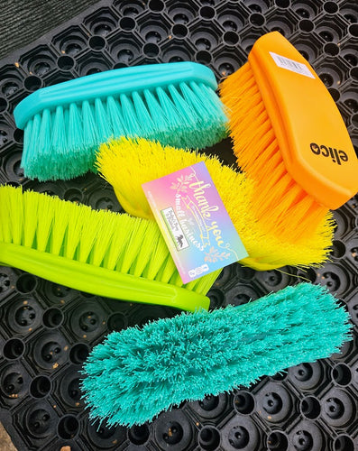 Colourful Dandy Brush