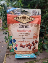 Load image into Gallery viewer, Carnilove Crunchy Snack Ostrich with Blackberries